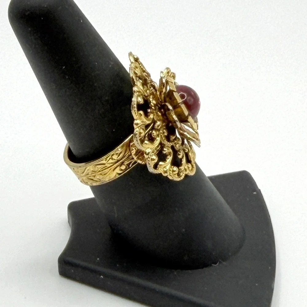 Source Unknown beautiful gold